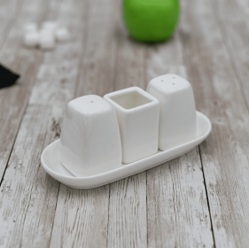 SALT & PEPPER SET